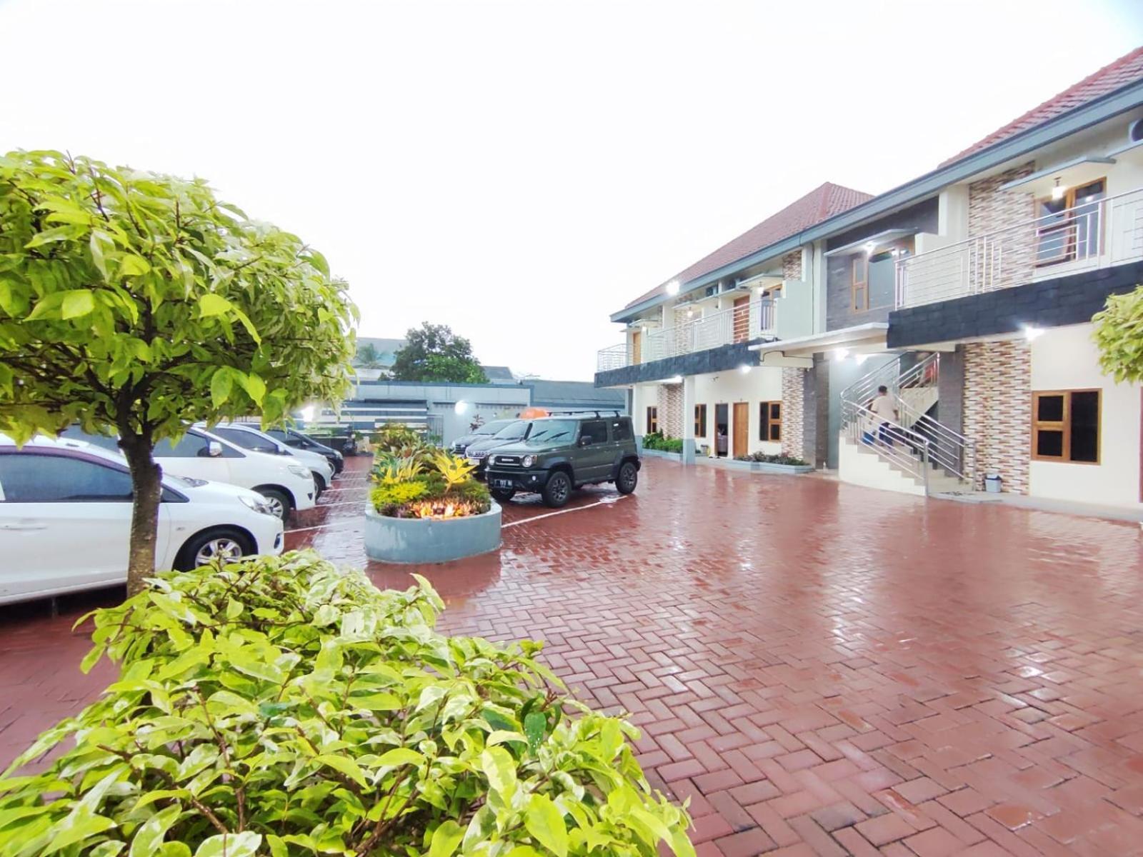 Hotel Cibening Purwakarta Exterior photo