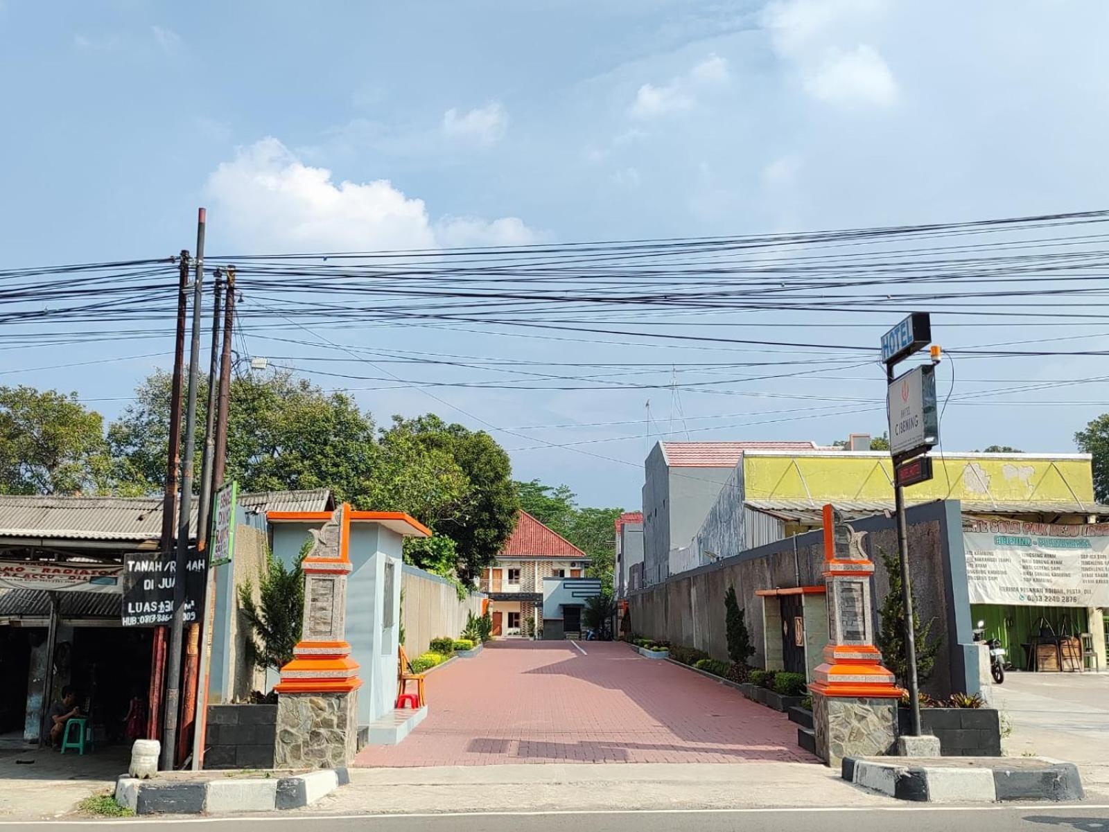 Hotel Cibening Purwakarta Exterior photo