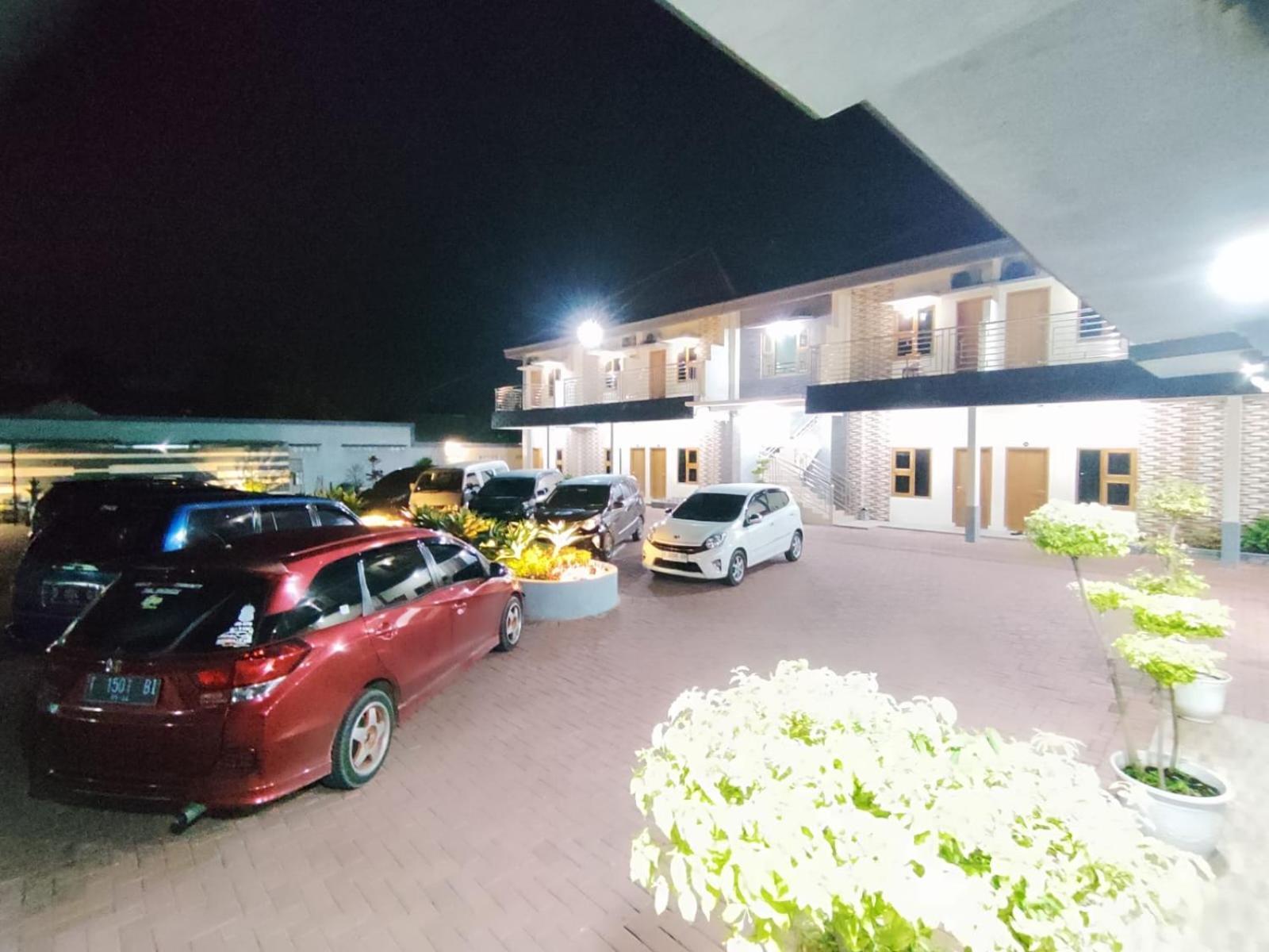 Hotel Cibening Purwakarta Exterior photo