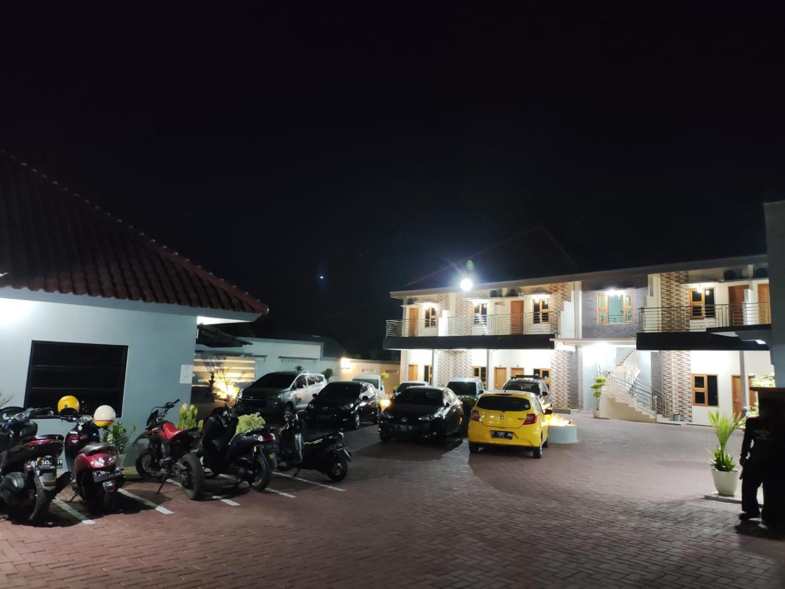 Hotel Cibening Purwakarta Exterior photo
