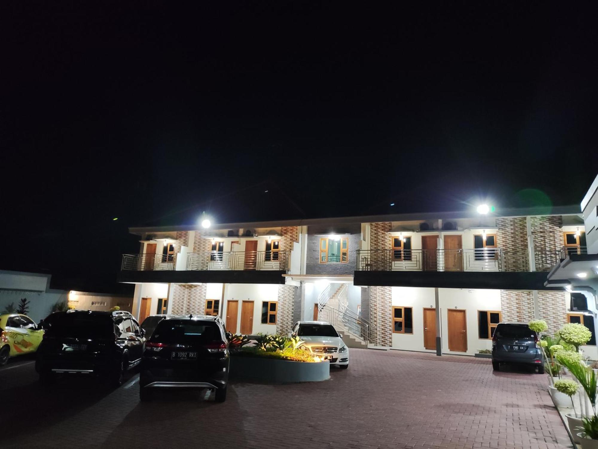 Hotel Cibening Purwakarta Exterior photo