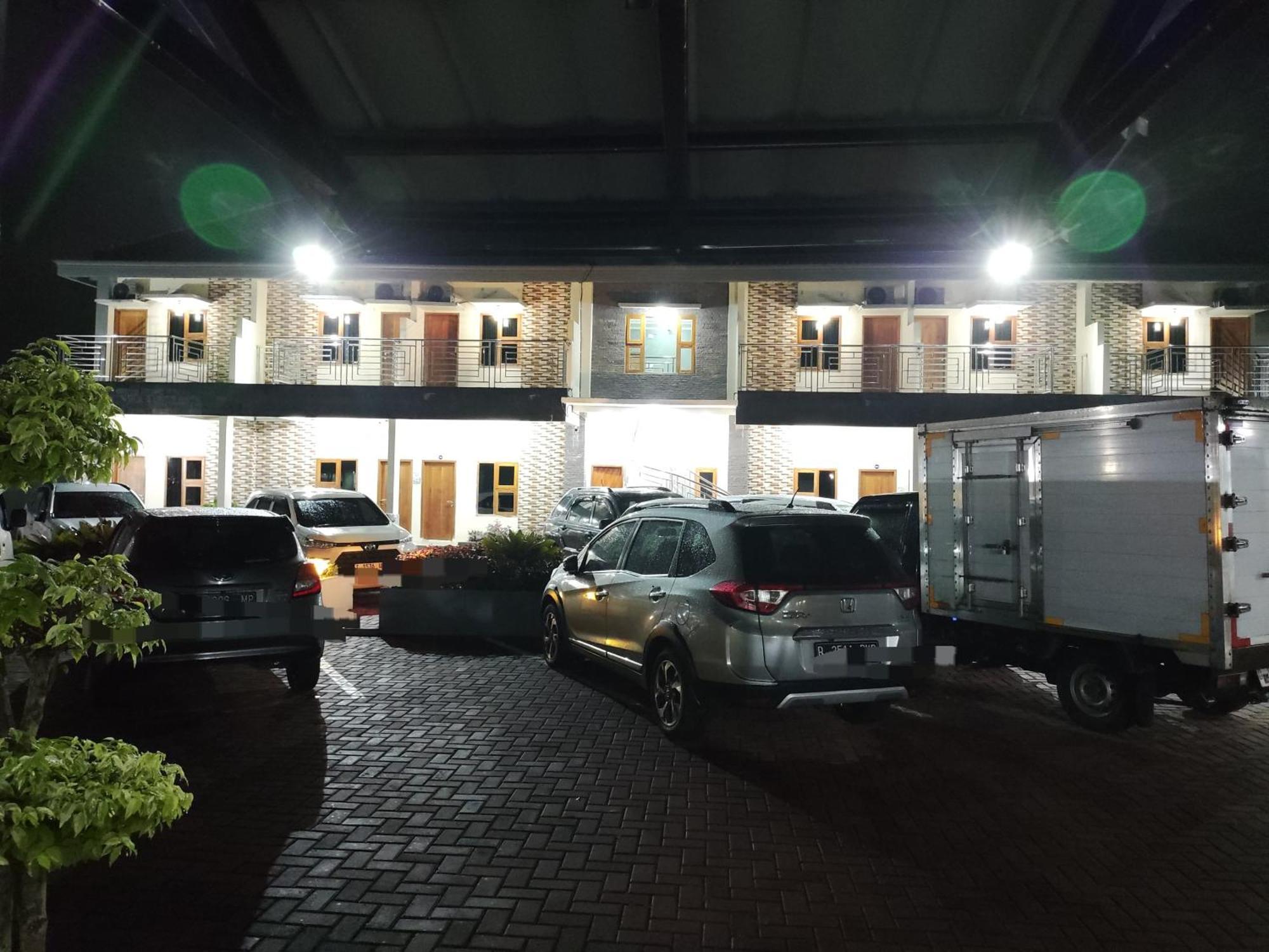 Hotel Cibening Purwakarta Exterior photo
